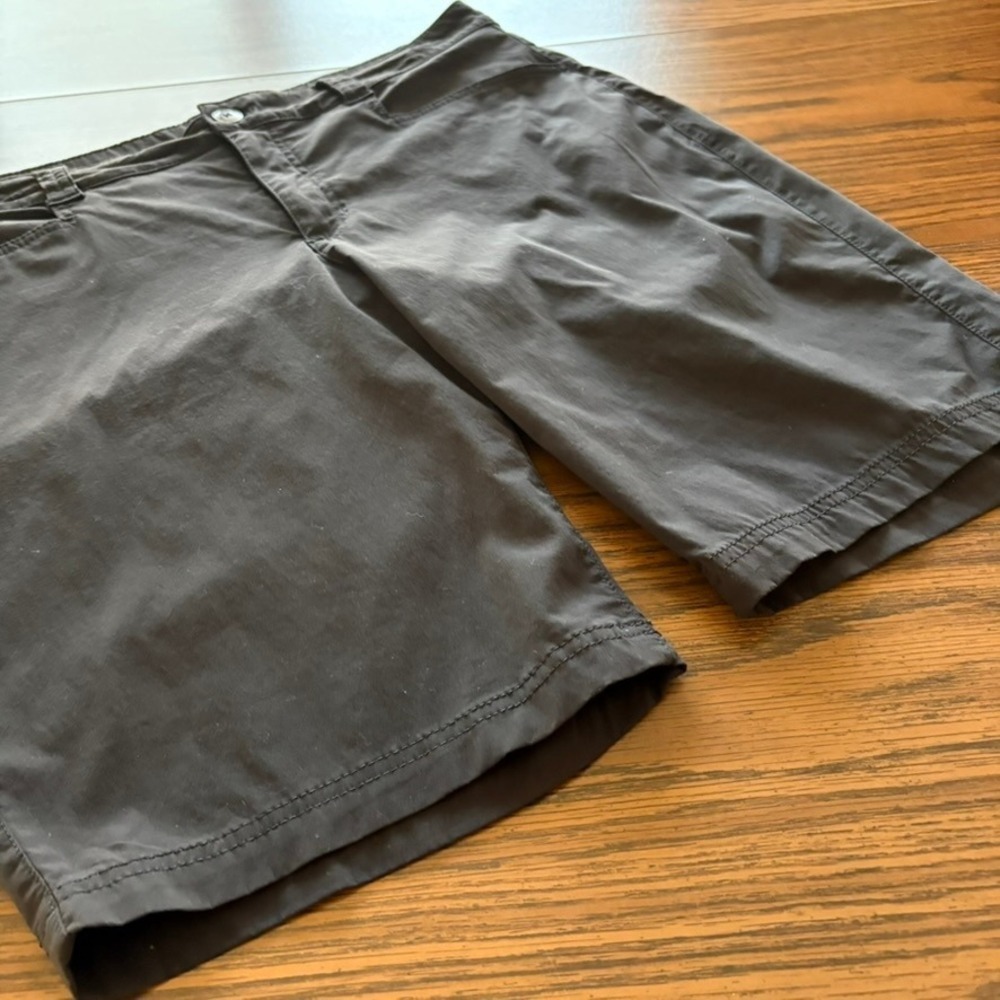 Eddie Bauer Womens Travex Shorts Size 14 Charcoal Black Stretch Hiking Outdoor - Picture 4 of 13